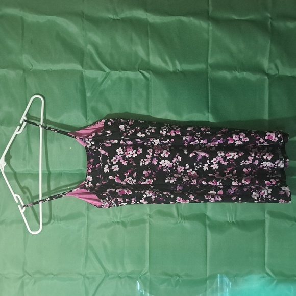 Women's 'Dressy' Top - Picture 2 of 2